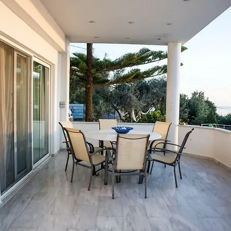 Beachside Bliss - Luxury Sanctuary & Private Pool