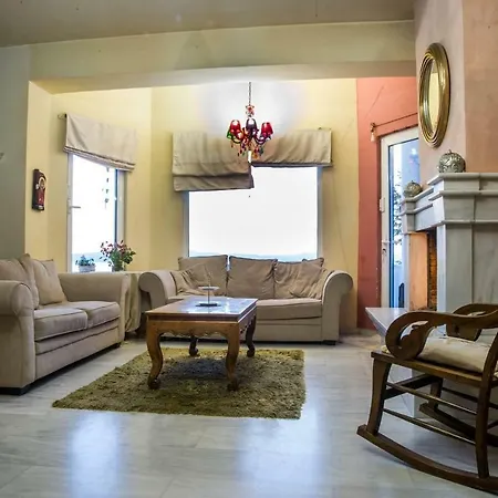 Διαμέρισμα Beachside Bliss - Luxury Sanctuary & Private Pool Καλαμάτα