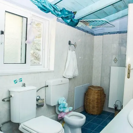 Beachside Bliss - Luxury Sanctuary & Private Pool Апартаменты Каламата