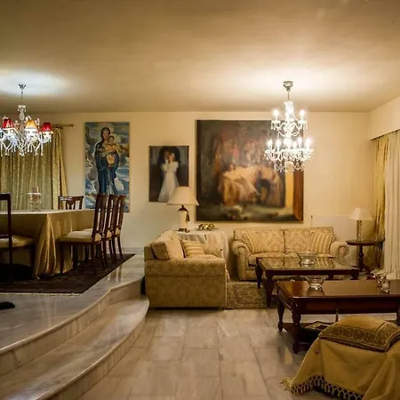 Beachside Bliss - Luxury Sanctuary & Private Pool Καλαμάτα